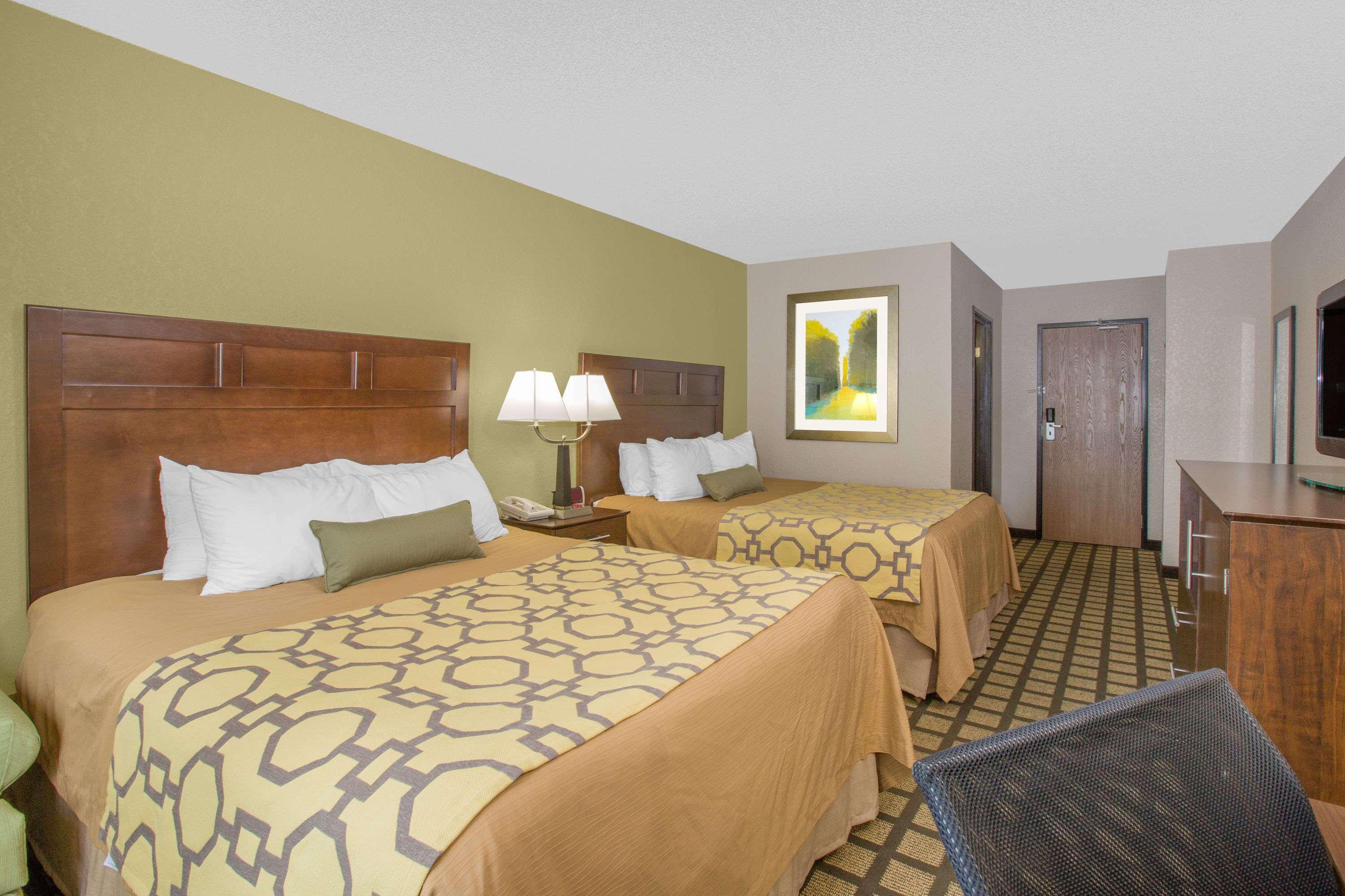 Baymont By Wyndham Ames Hotel Екстериор снимка